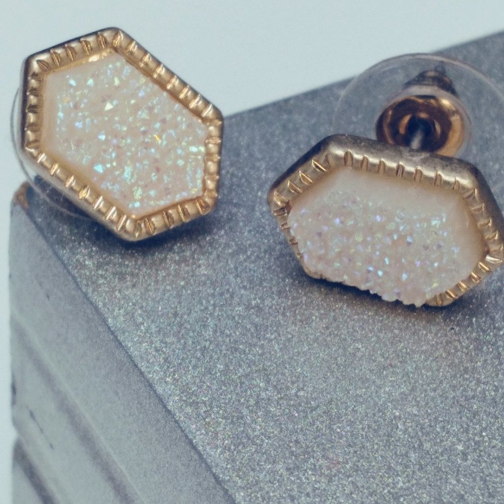 NWOT | earring bright and sparkle - Picture 6 of 6